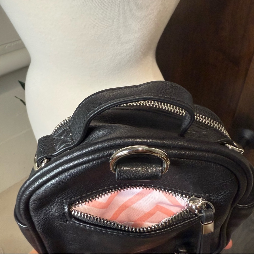 Candie's Black Crossbody with Pink details versatile crossbody shoulder Purse - Picture 9 of 11